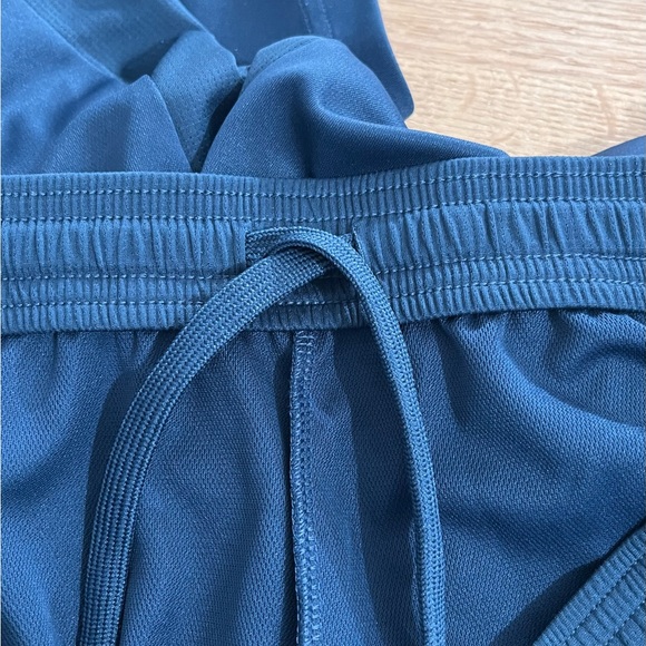 adidas 3-Stripes Primeblue Mens Shorts Size XL Navy Blue &
White - Picture 5 of 11